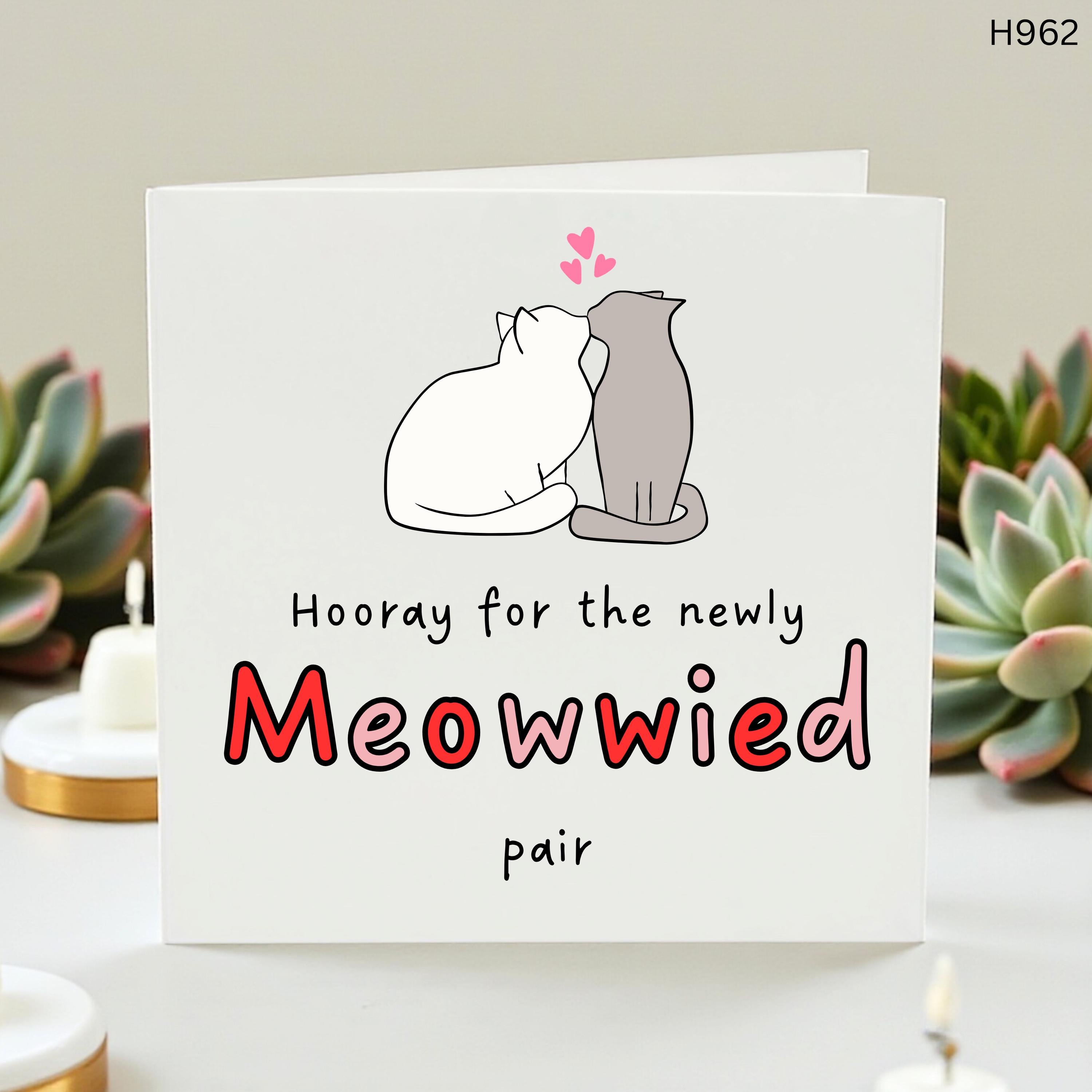 Newly Meowwied Pair Card Cat Wedding Card Funny Pun Greeting Card For Newlyweds Cute White and Grey Cats Kissing Marriage Congratulations